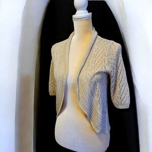 Leo & Nicole Crochet Cardigan Sweater Small Beige Knit Open Front Casual Fri T39